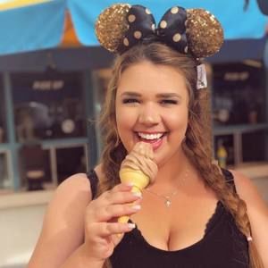 Meet your Posher, Aubrie